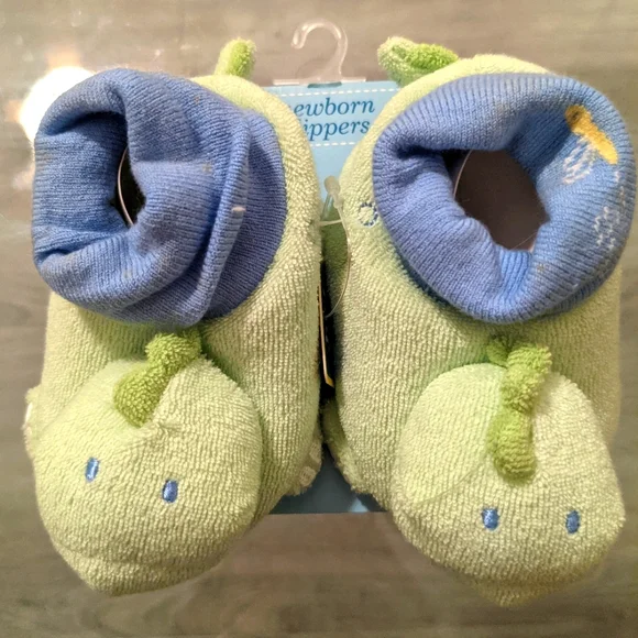 Carter's Shoes Nwt Carters Just One Year Newborn Slippers